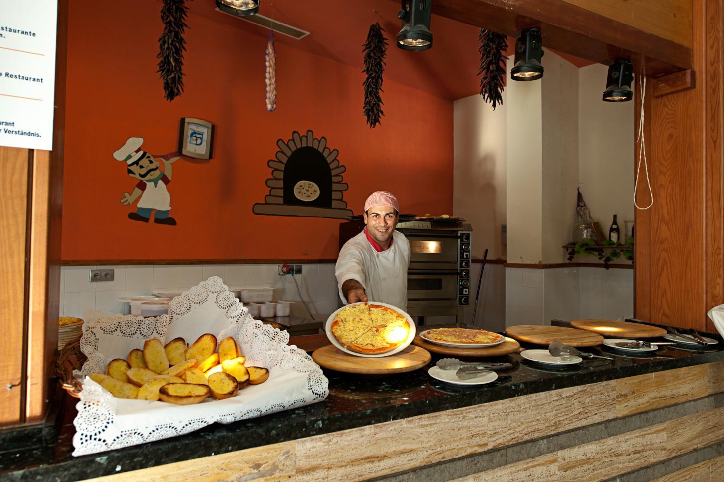 Livvo & Aquapark Hotel 3*